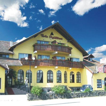 Motel Perla Sigheteana Sighetu Marmaţiei Dış mekan fotoğraf