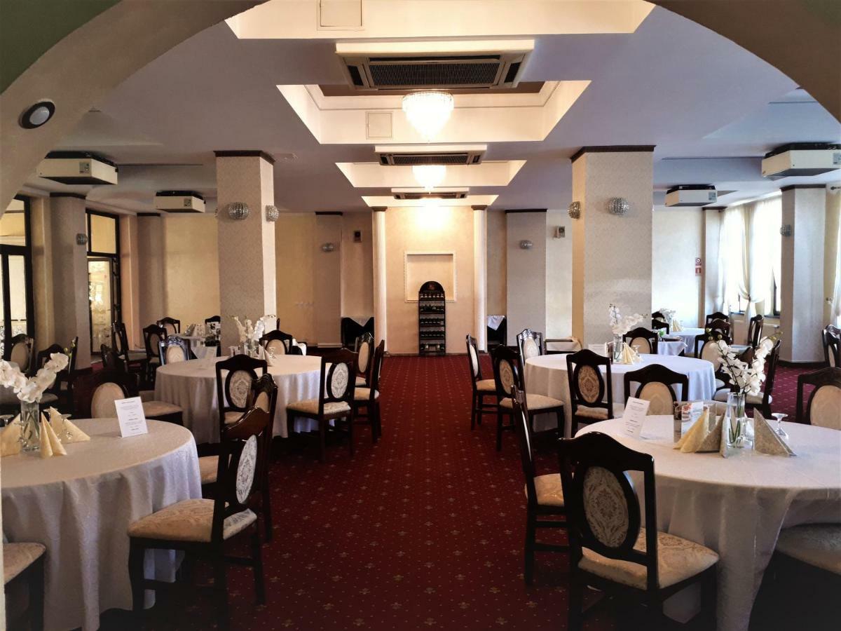 Motel Perla Sigheteana Sighetu Marmaţiei Dış mekan fotoğraf