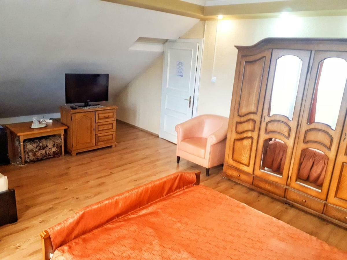 Motel Perla Sigheteana Sighetu Marmaţiei Dış mekan fotoğraf